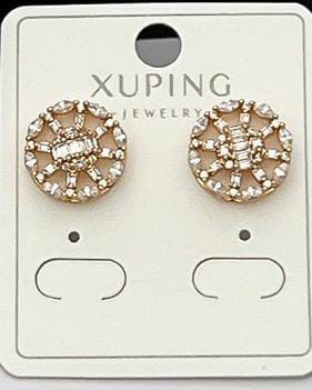 Round stud earrings